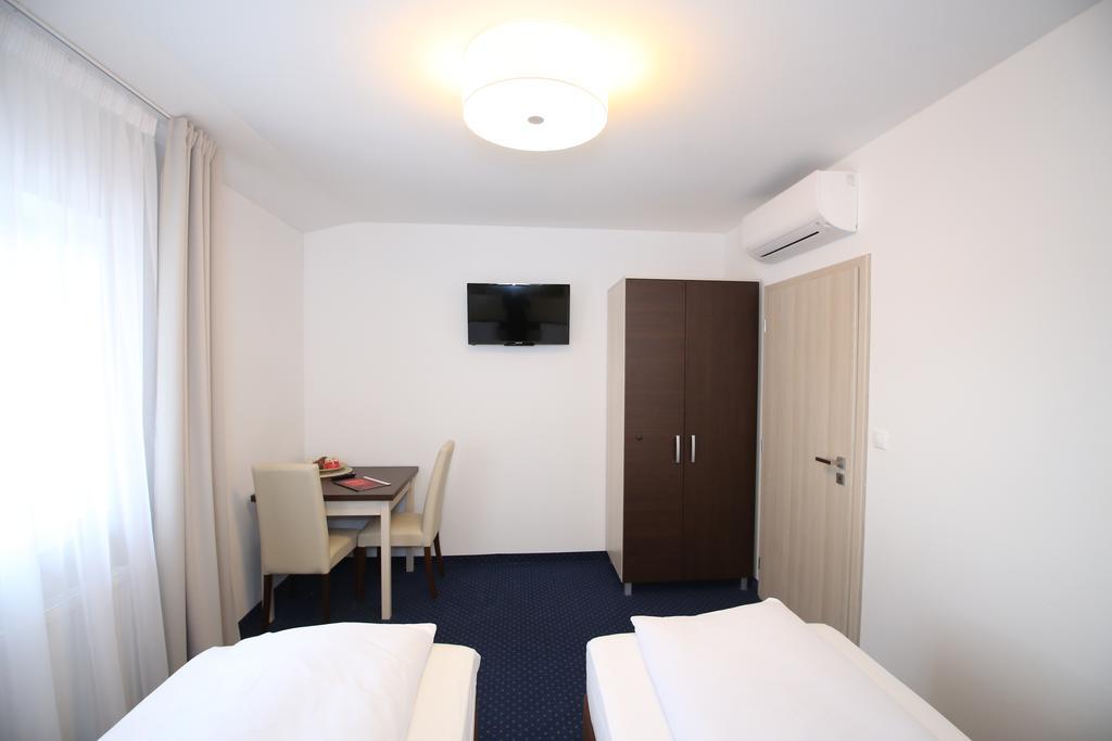 Wellness Penzion U Gigantu Plzeň Kültér fotó